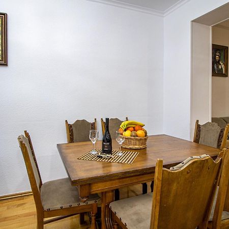 Cozy Apartment On Kostava Tbilisi Exterior foto