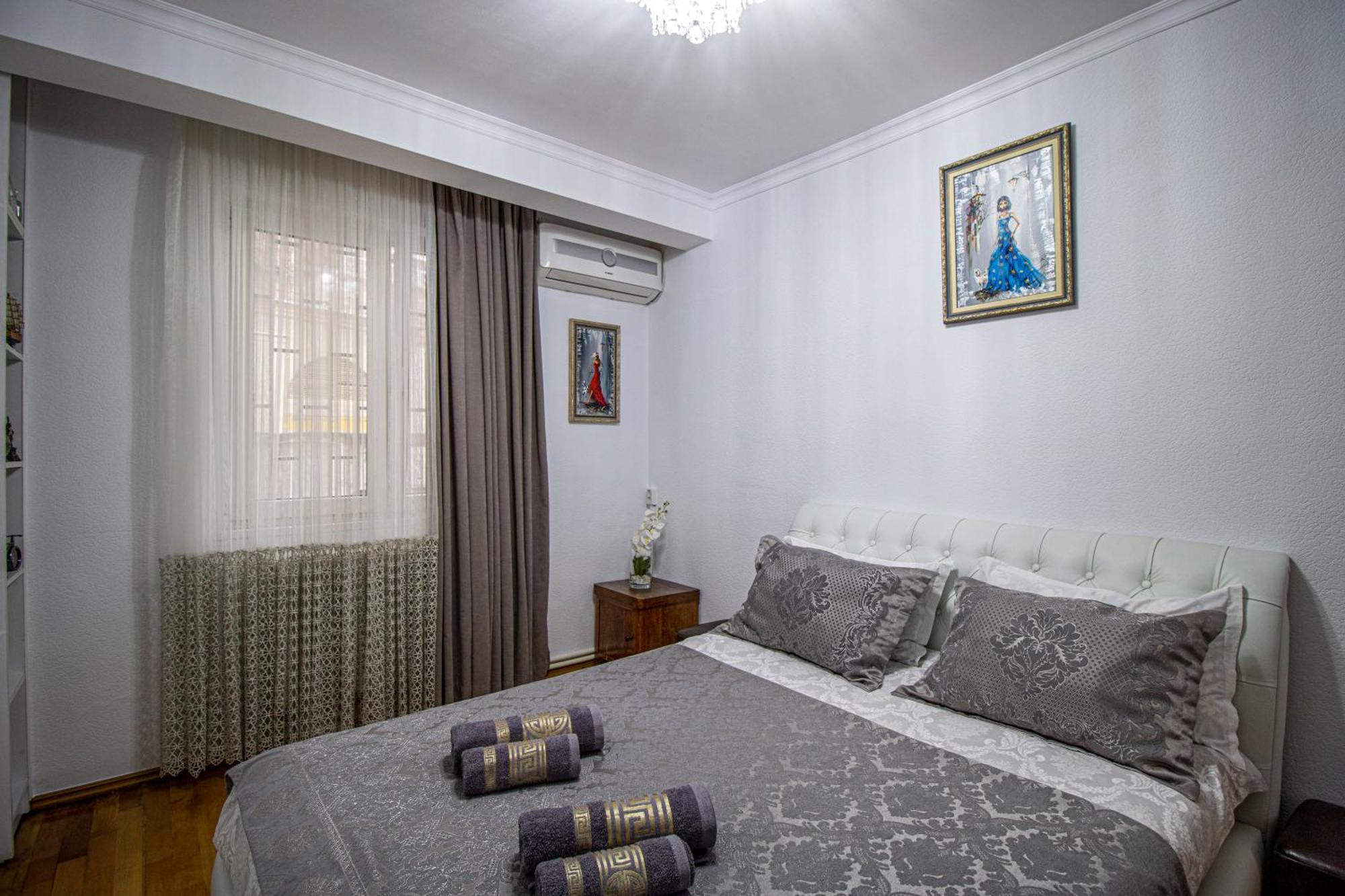 Cozy Apartment On Kostava Tbilisi Exterior foto