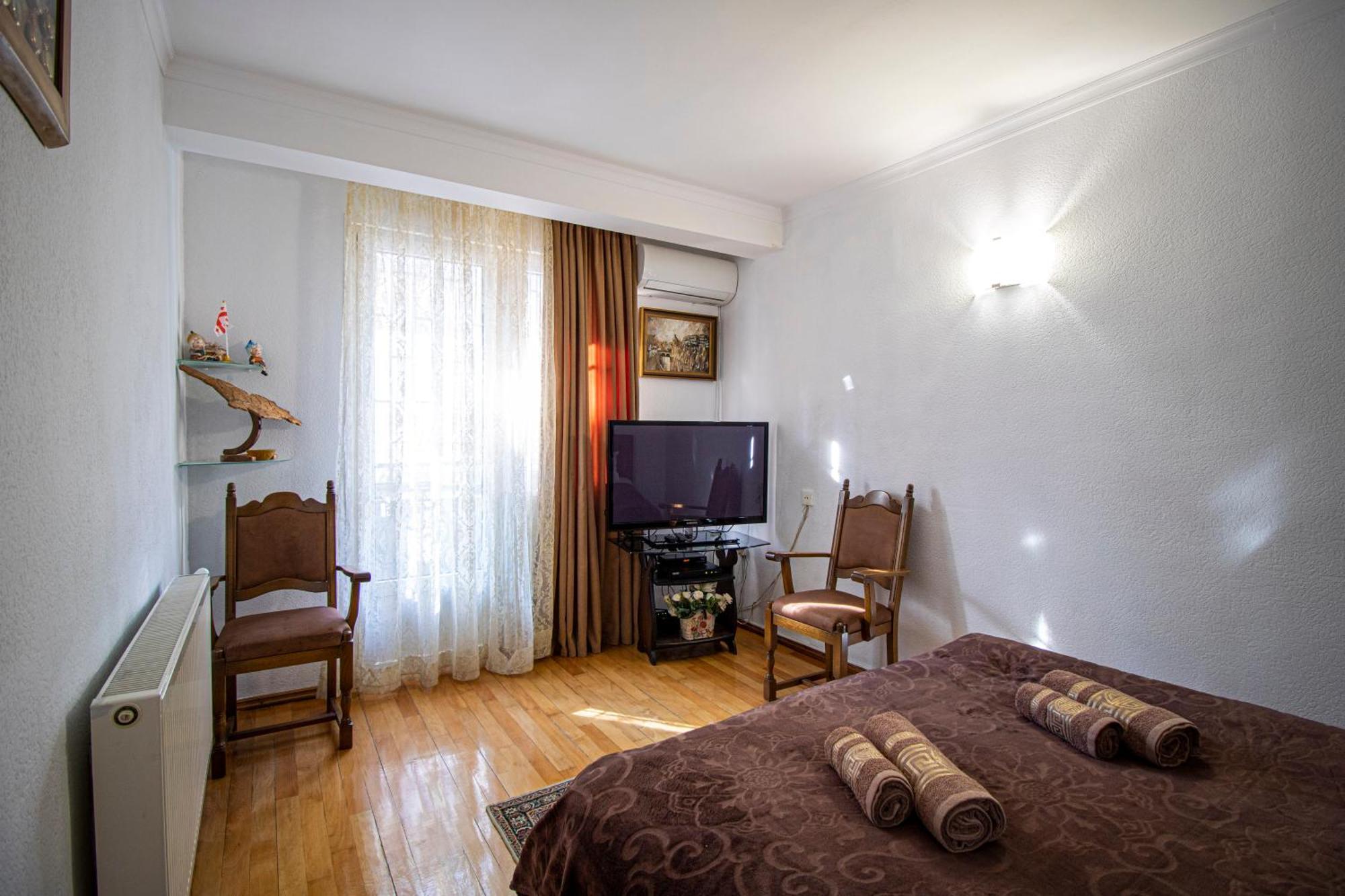 Cozy Apartment On Kostava Tbilisi Exterior foto