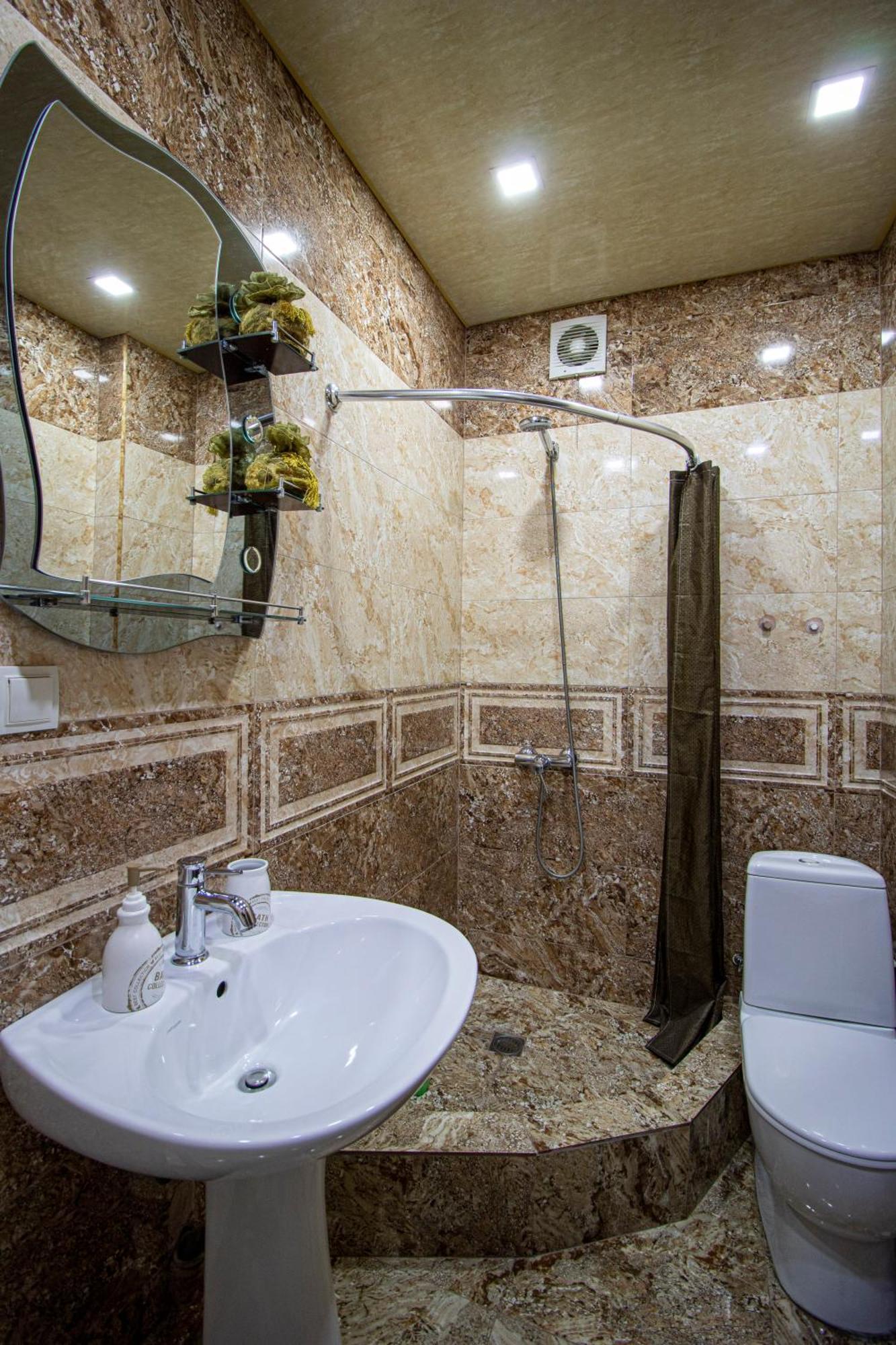 Cozy Apartment On Kostava Tbilisi Exterior foto